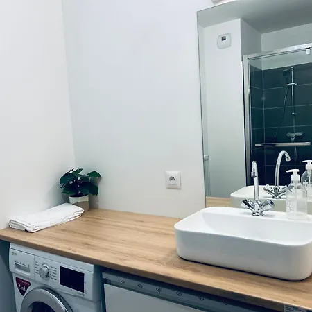 2piece Apartment
